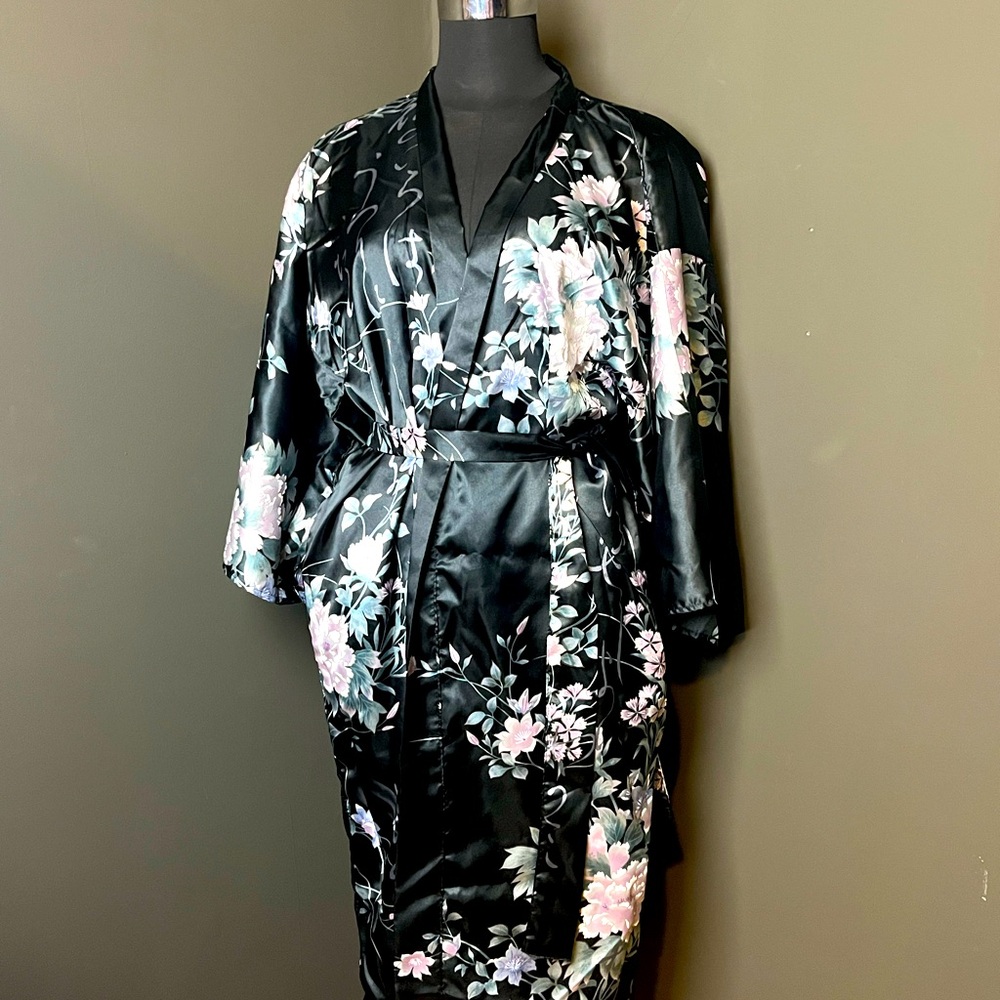 JAPAN FLORAL KIMONO